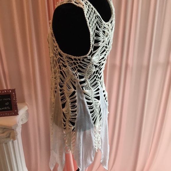 Cover up or top - Picture 2 of 3